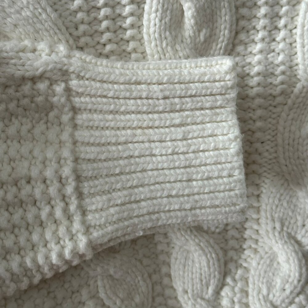 ๐คโจ Classic Banana Republic Cable Knit Sweater | Chunky Cozy White / Ivory โจ๐ค - Picture 6 of 6